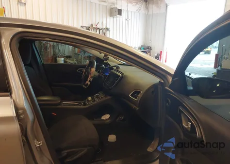 2015 Chrysler 200 Limited из США, поврежденный, VIN 1C3CCCABXFN722873